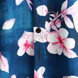Marineblaues Herrenhemd mit Blumen und Reverskragen
