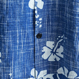 Blaues Hawaii-Herrenhemd mit Blumen und Knopfleiste