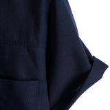 Marineblaues Herrenhemd mit Brusttaschen