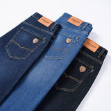 Klassische Herrenjeans mit geradem Bein