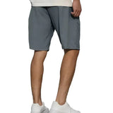 Herrenshorts im minimalistischen Schnitt