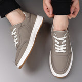 Minimalistische Herren-Sneaker aus Leder