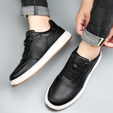 Minimalistische Herren-Sneaker aus Leder