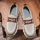 Bequeme Herrenschuhe aus Strick