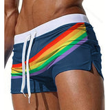 Bernd – Herrenbadehose mit Regenbogenstreifen