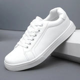 Klassische Herrenschuhe aus Leder