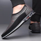 Elegante Herren-Slipper aus Leder