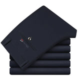 Schlichte Herrenshorts aus Baumwolle