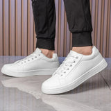 Klassische Herrenschuhe aus Leder