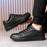 Klassische Herrenschuhe aus Leder
