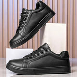 Klassische Herrenschuhe aus Leder