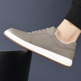 Minimalistische Herren-Sneaker aus Leder