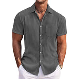 Elegantes gestreiftes Sommerhemd für Herren