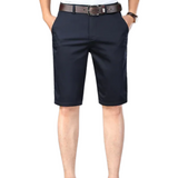 Schlichte Herrenshorts aus Baumwolle