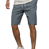 Herrenshorts im minimalistischen Schnitt