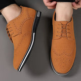 Elegante glänzende Herrenschuhe