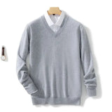 Weicher Herrenpullover mit V-Ausschnitt
