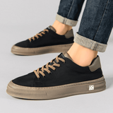 Elegante Herrenschuhe aus leichtem Stoff